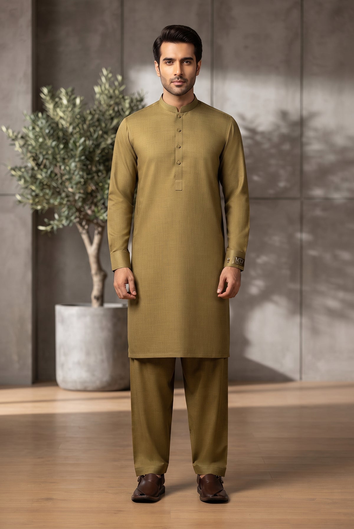 MTJ Elegant Unstitched Gold Series - Men's Winter Suit